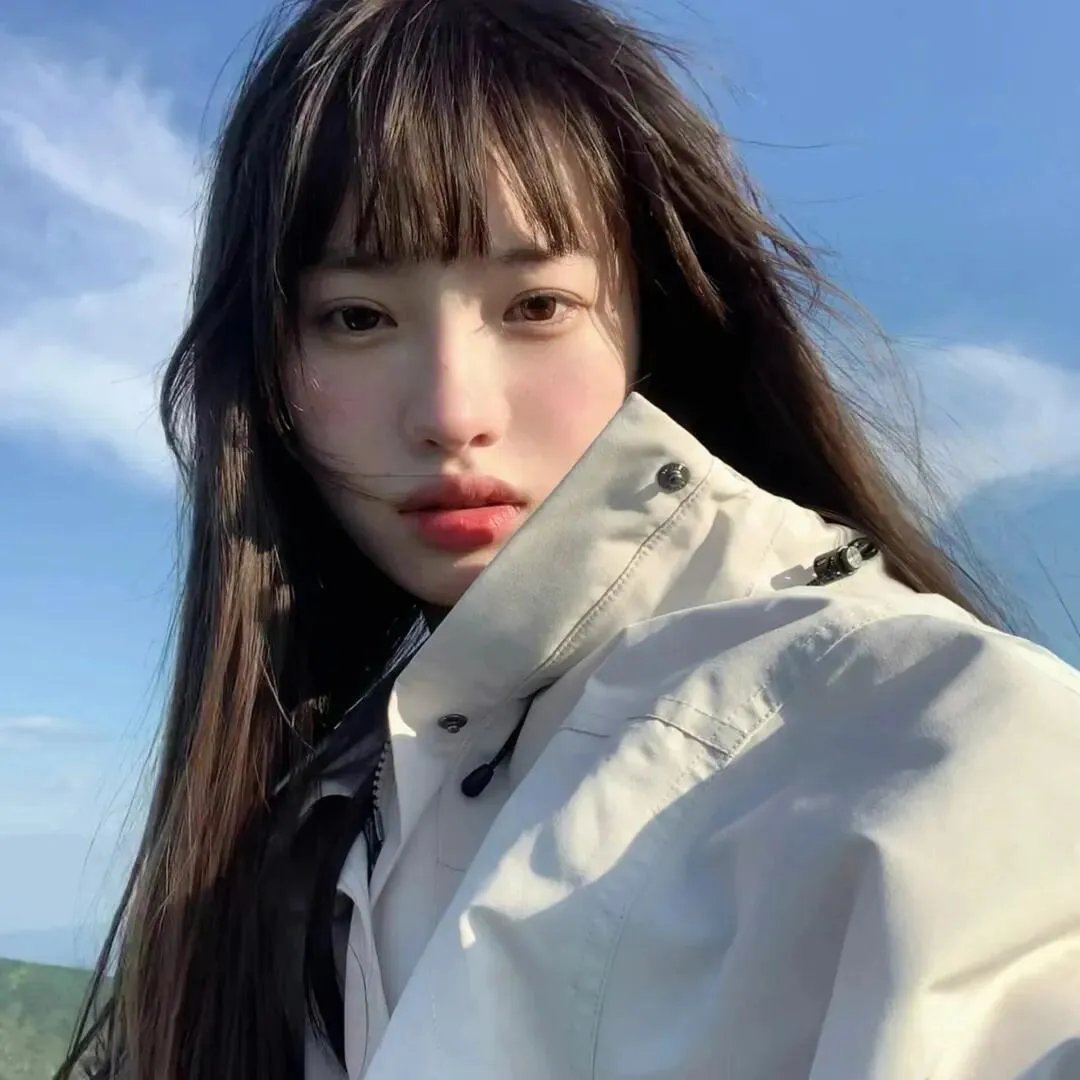 不再托腮遐思封面
